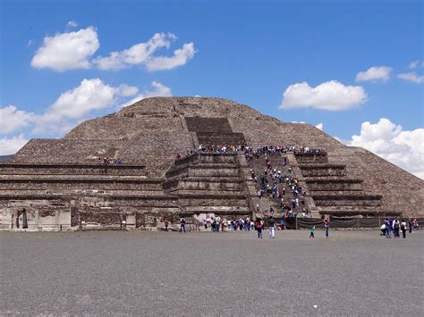 Il Rinascimento di Teotihuacan: Un'Epoca d'Innovazione Artistica e Crescita Economica Durante il VII Secolo